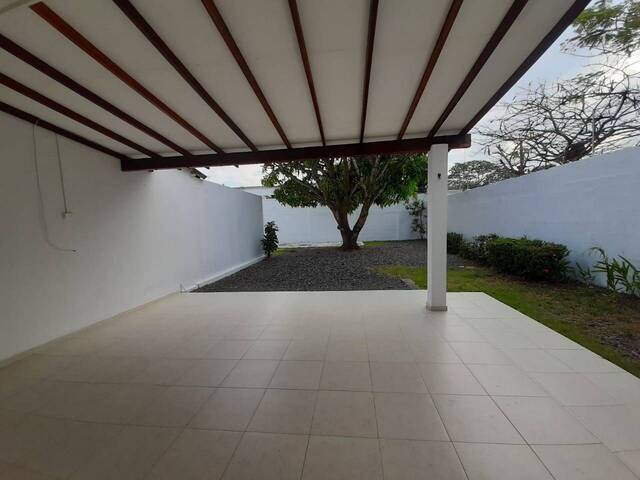 #213 - Casa para Alquiler en Montería - COR