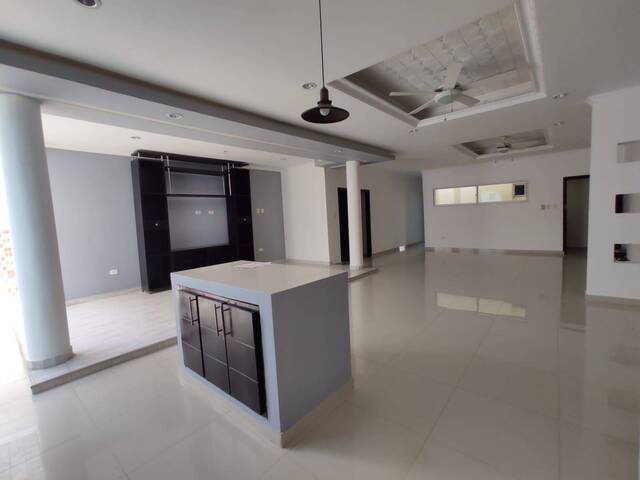 Apartamento para Alquiler en Montería - 1