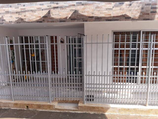 #5086 - Casa para Venta en Montería - COR - 1