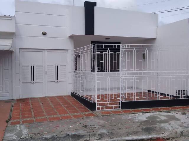 #472 - Casa para Alquiler en Montería - COR - 2