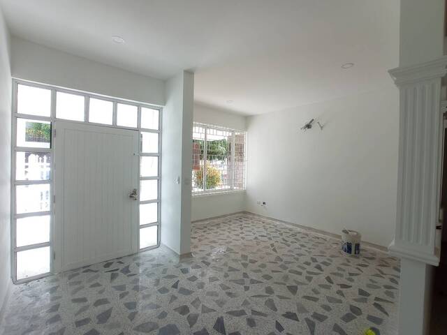 #878 - Casa para Alquiler en Montería - COR - 2