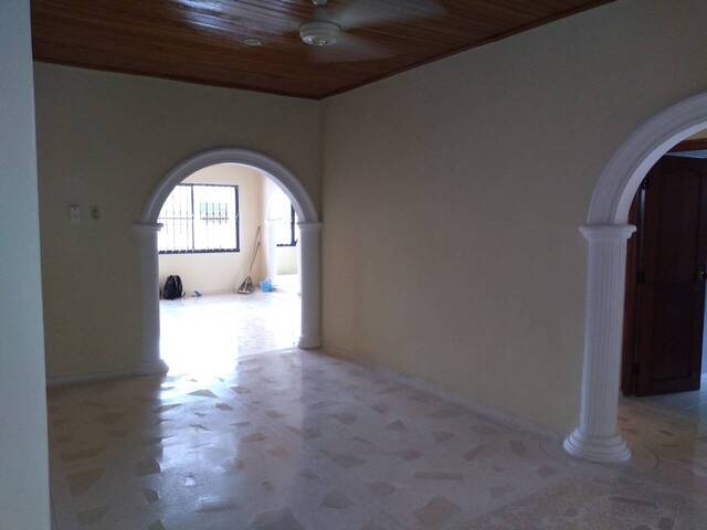 #883 - Casa para Venta en Montería - COR - 2