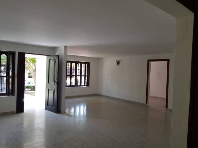 #947 - Casa para Alquiler en Montería - COR - 2