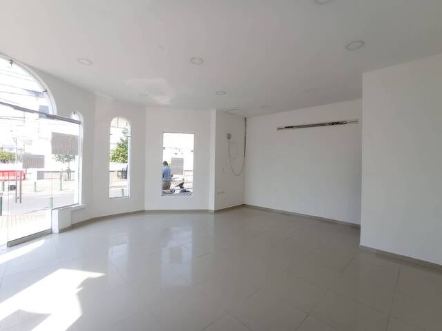 #1012 - Local para Alquiler en Montería - COR - 3