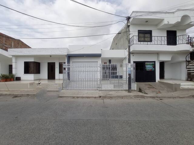 #1015 - Casa para Venta en Montería - COR - 1