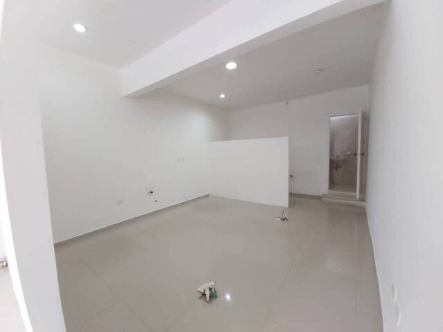 #1052 - Local para Alquiler en Montería - COR - 3