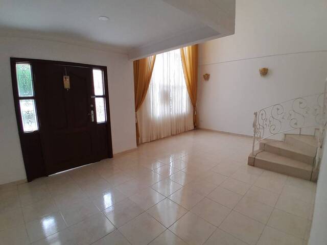 #1072 - Casa para Alquiler en Montería - COR - 2