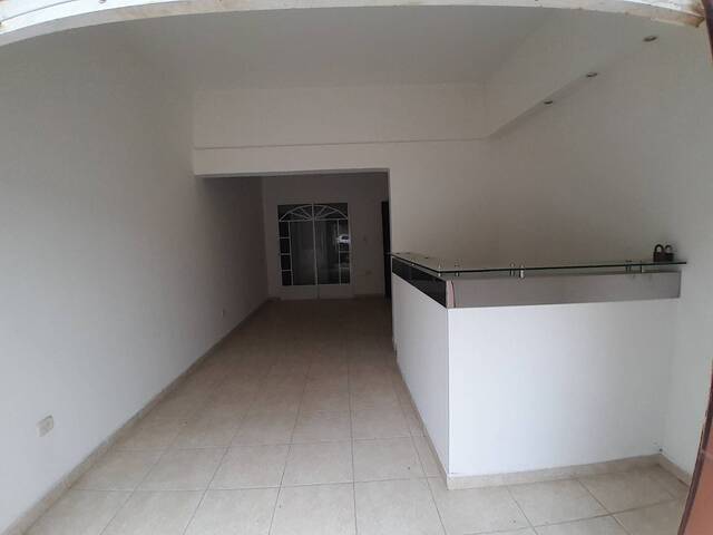 #1077 - Oficina para Alquiler en Montería - COR - 2