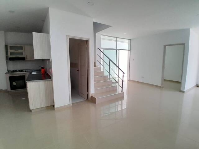 #1096 - Casa para Alquiler en Montería - COR - 2