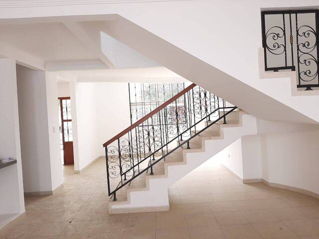 #1121 - Casa para Venta en Montería - COR - 3