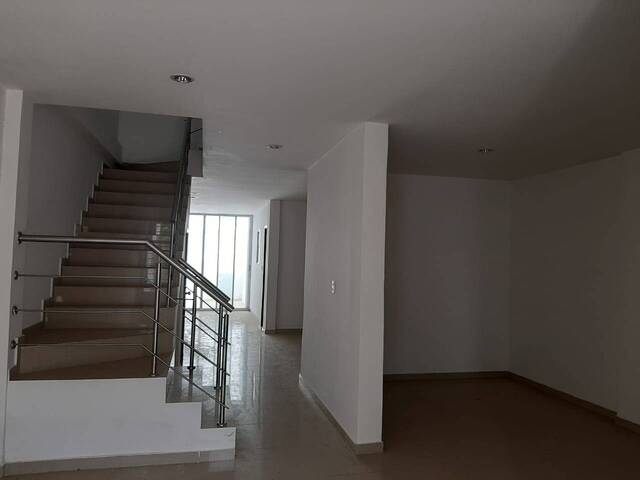 #1211 - Casa para Alquiler en Montería - COR - 2