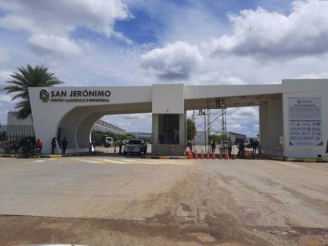 #1270 - Bodegas para Venta en Montería - COR - 1