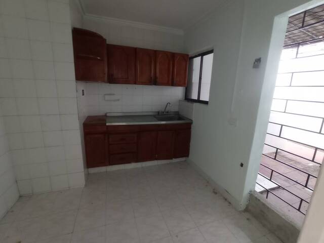 #1304 - Casa para Alquiler en Montería - COR - 3