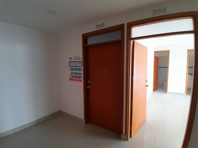 #1310 - Oficina para Alquiler en Montería - COR - 1