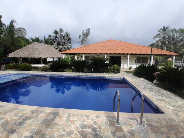 #1820 - CasaFinca para Venta en Montería - COR - 2