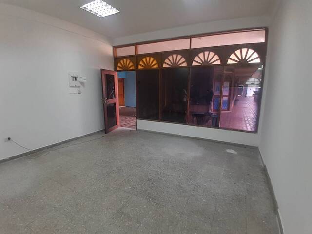#1825 - Oficina para Alquiler en Montería - COR - 2