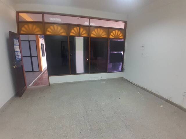 #1826 - Oficina para Alquiler en Montería - COR - 1