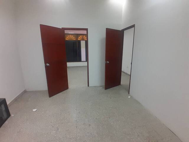 #1826 - Oficina para Alquiler en Montería - COR - 2