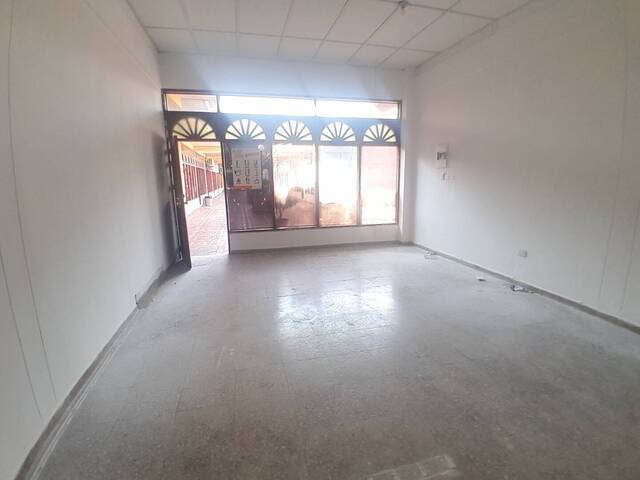 #1827 - Oficina para Alquiler en Montería - COR - 2