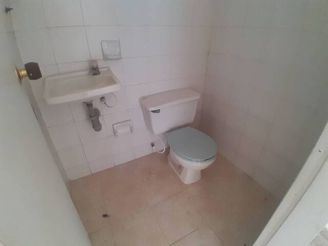 #1830 - Oficina para Alquiler en Montería - COR - 2
