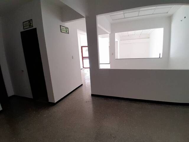 #1833 - Oficina para Alquiler en Montería - COR - 1