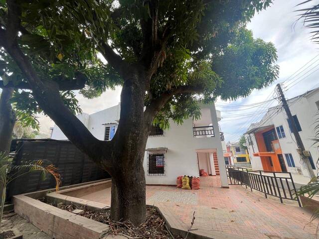 #1914 - Casa para Alquiler en Montería - COR - 2