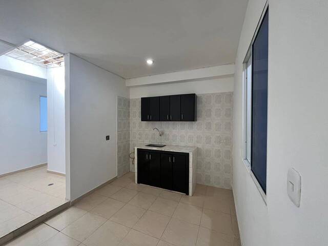 #1956 - Apartamento para Alquiler en Montería - COR - 2