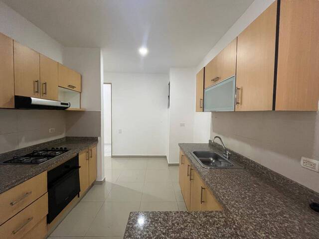 #9024 - Apartamento para Alquiler en Montería - COR - 2