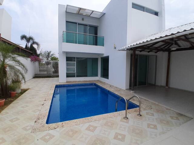 #9053 - Casa para Alquiler en Montería - COR - 2