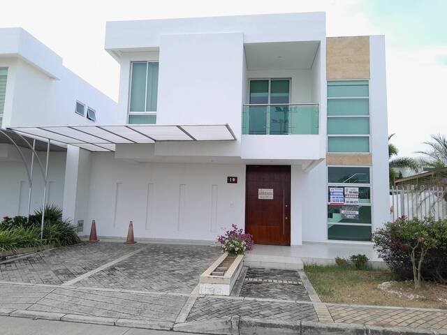 #9079 - Casa para Venta en Montería - COR - 1