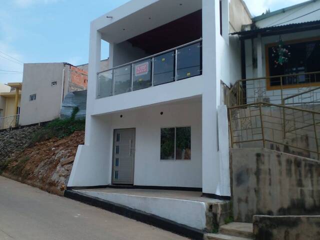 #9117 - Casa para Venta en Planeta Rica - COR - 1