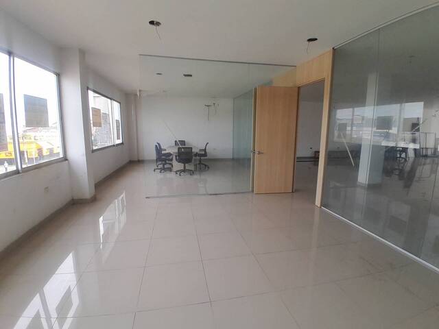 #9127 - Oficina para Alquiler en Montería - COR - 2