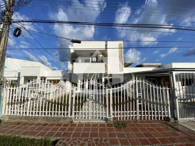 #9334 - Casa para Alquiler en Montería - COR - 2