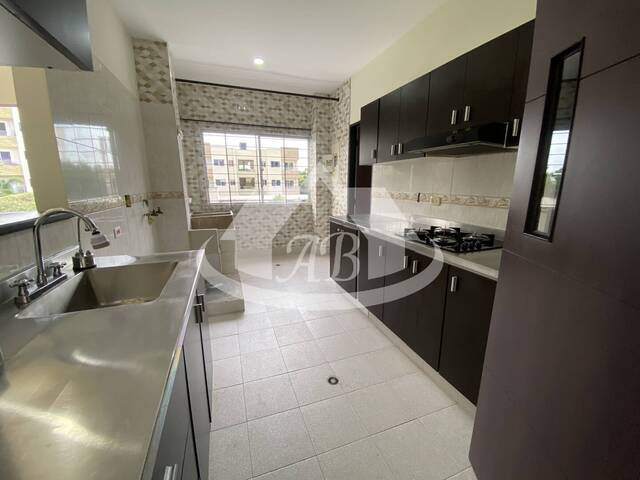 #9386 - Apartamento para Alquiler en Montería - COR - 2