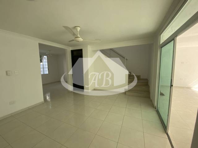 #9439 - Casa para Alquiler en Montería - COR - 2