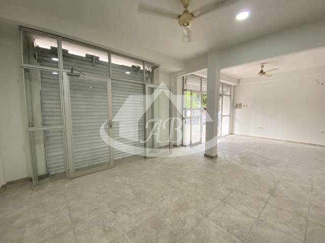 #9466 - Oficina para Alquiler en Montería - COR - 2