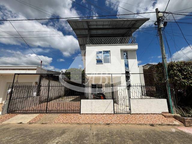 #9468 - Casa para Venta en Montelíbano - COR - 2
