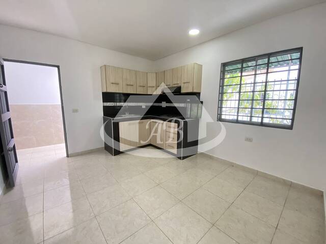 #371 - Casa para Alquiler en Montería - COR